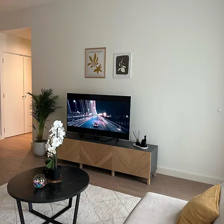 Alpha Lux - Galerija Mall View - Na Vodi Apartment *