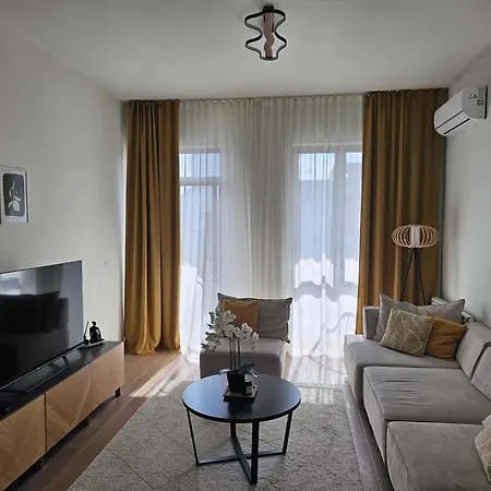 Alpha Lux - Galerija Mall View - Na Vodi